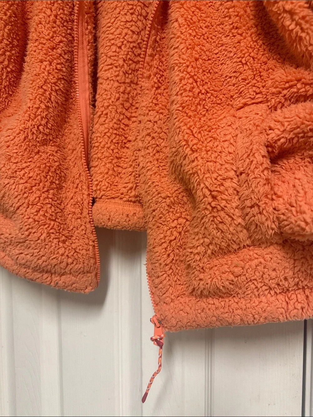 American Eagle. This Feels Seriously HUGGABLE Cozy Orange Sherpa Zip-Up Jacket - Picture 11 of 14